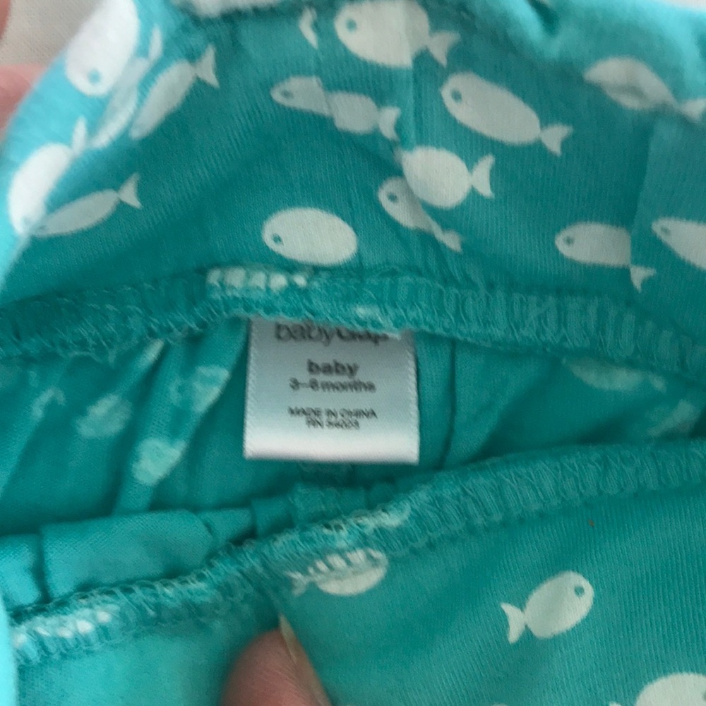 Fish pants! - Picture 2 of 3